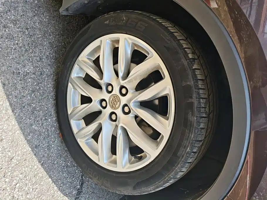 Buick Envision Plus — миниатюра 6