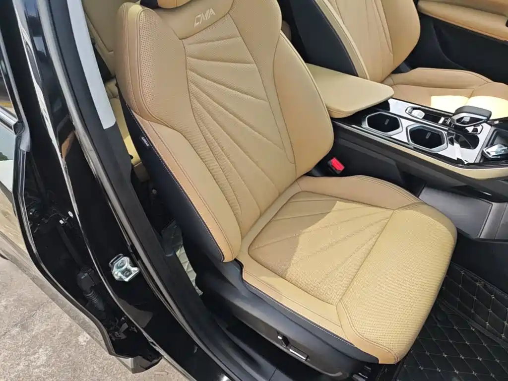 Geely Boyue L — миниатюра 25