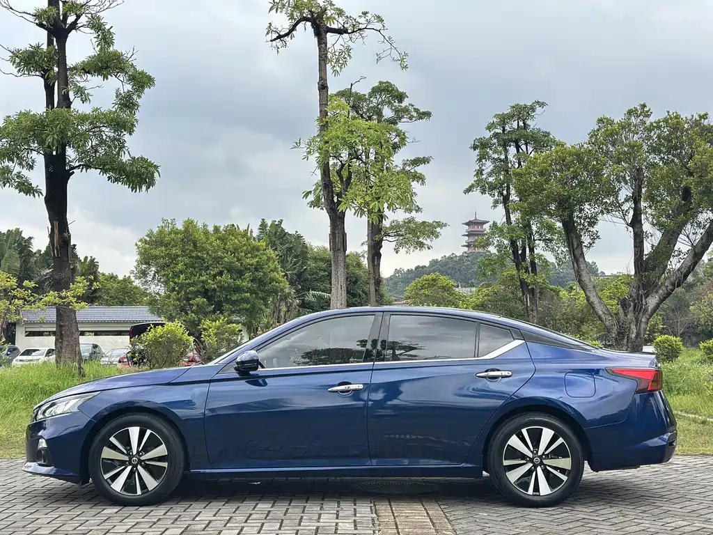 Nissan Teana — миниатюра 10