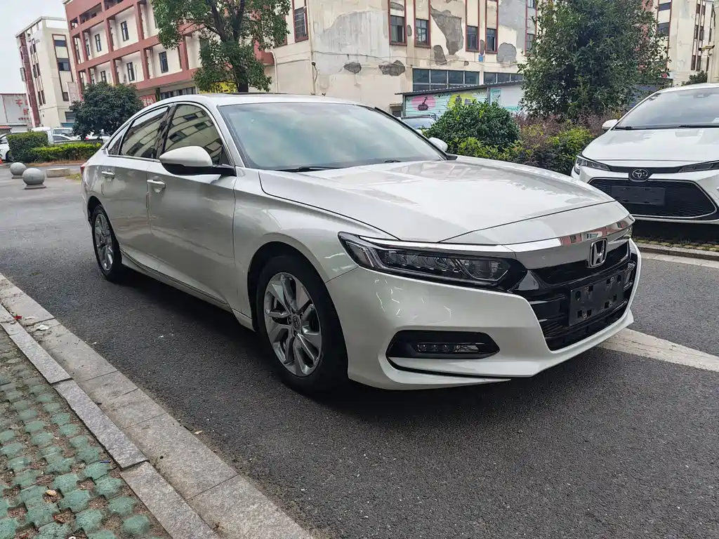 Honda Accord — миниатюра 2