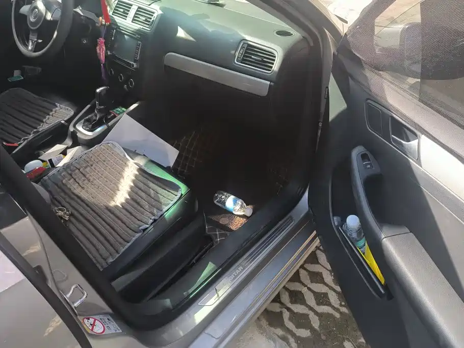Volkswagen Sagitar — миниатюра 8