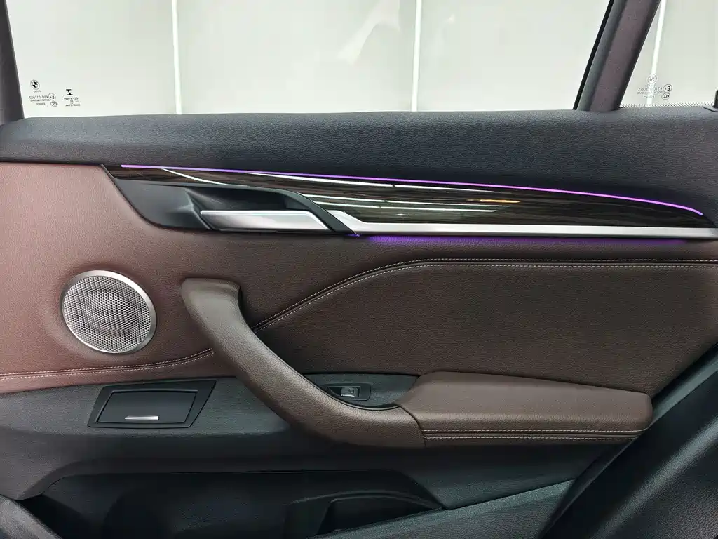 BMW X1 — миниатюра 12