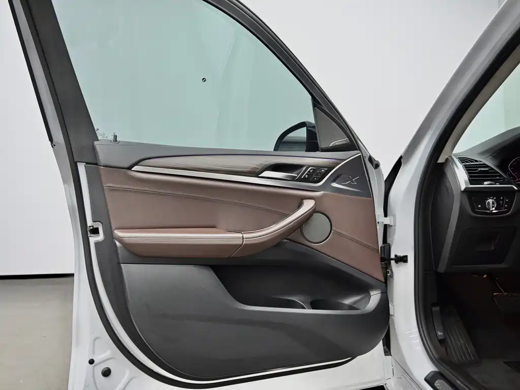 BMW X3 — миниатюра 18