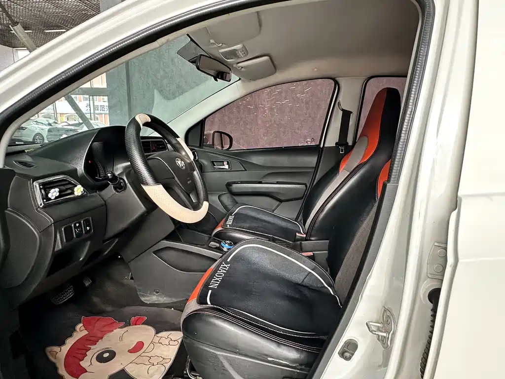 BAIC New Energy EC — миниатюра 10