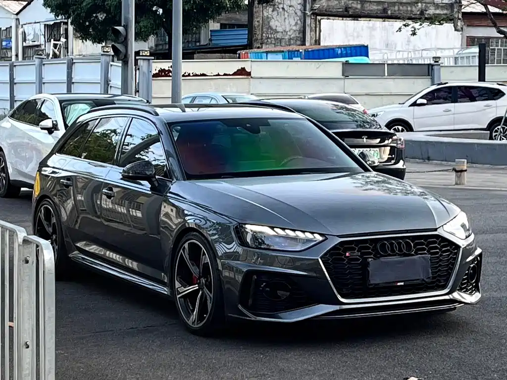 Audi RS 4 — миниатюра 3