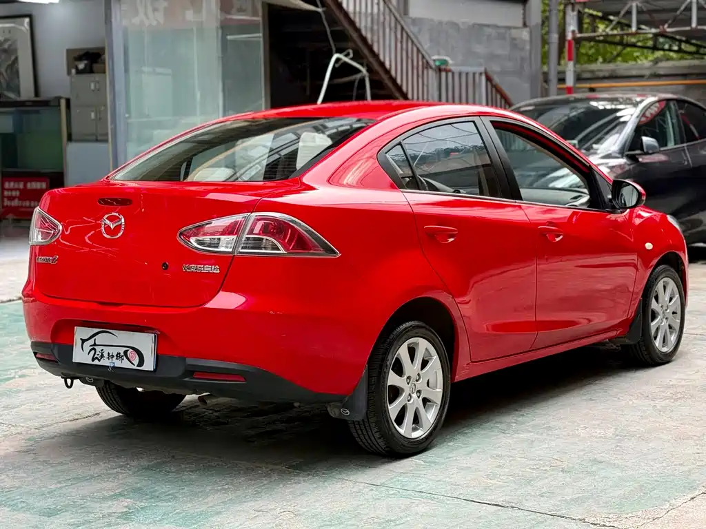 Mazda 2 — миниатюра 6