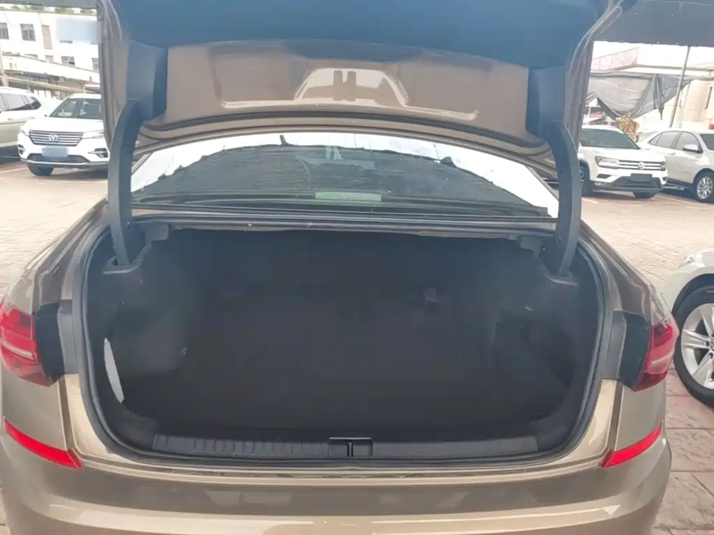 Volkswagen Passat — миниатюра 19