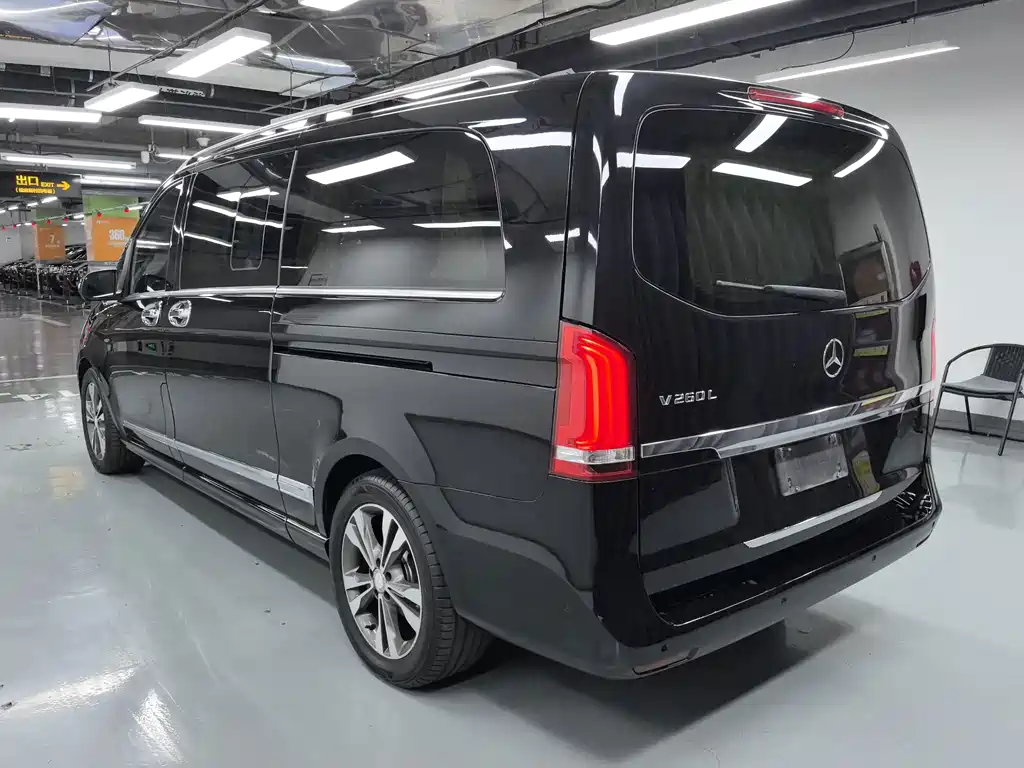 Mercedes-Benz V-Class — миниатюра 16