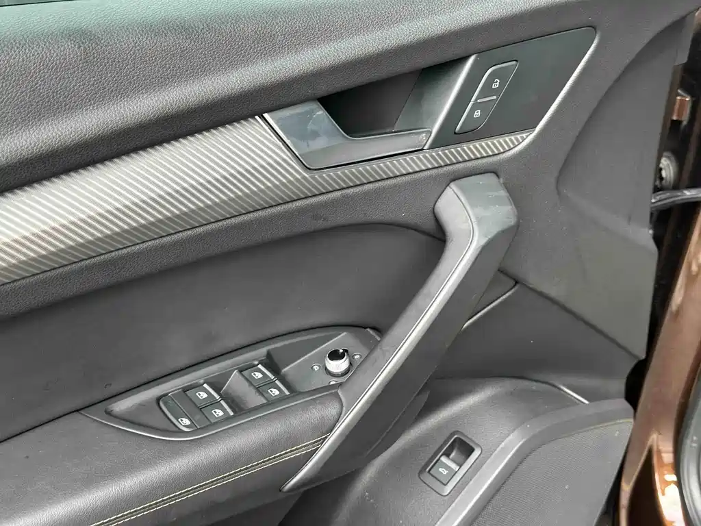 Audi Q5L — миниатюра 21