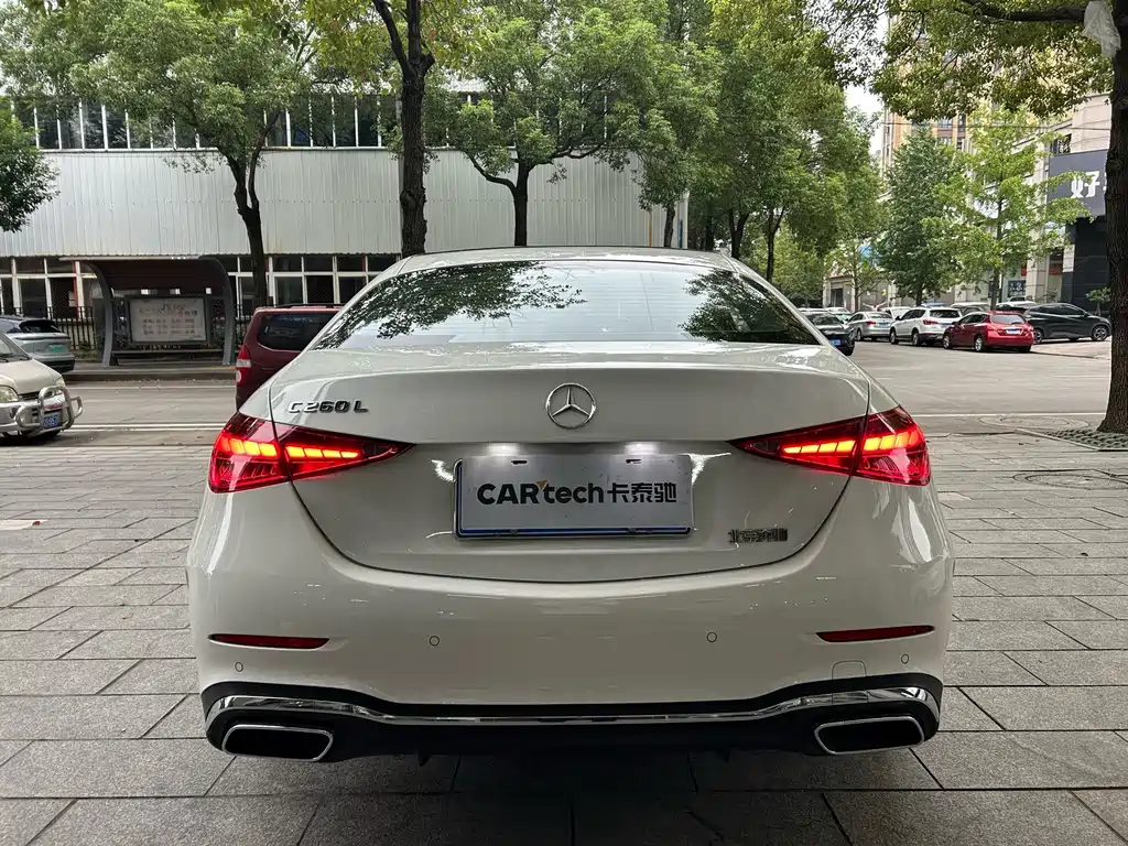 Mercedes-Benz C-Class — миниатюра 14
