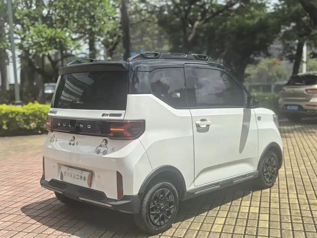 Wuling MINIEV — миниатюра 10