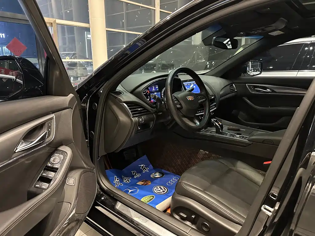 Cadillac CT5 2022 28T Luxury （ Standard ）