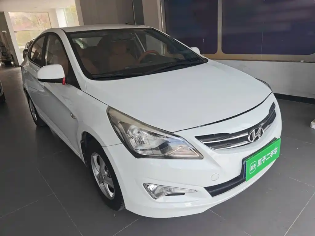 Hyundai Verna — миниатюра 4