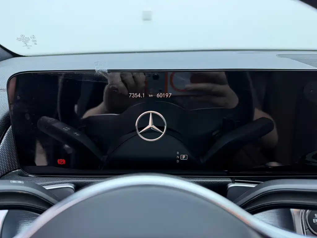 Mercedes-Benz GLB — миниатюра 9