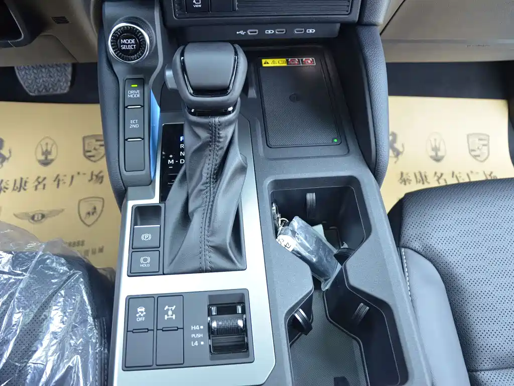 Toyota Land Cruiser Prado 2025 2.4T TX 5 мест
