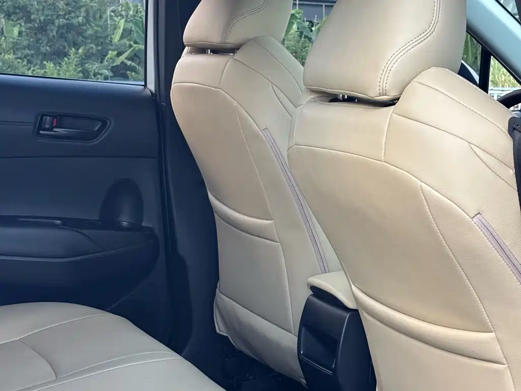 Toyota Frontlander — миниатюра 12