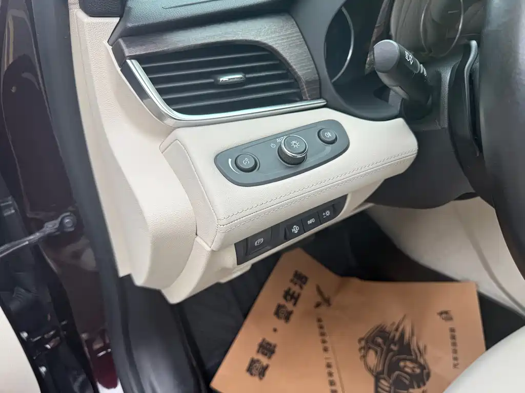 Buick LaCrosse — миниатюра 12