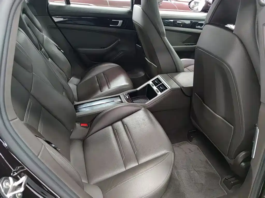 Porsche Panamera — миниатюра 9