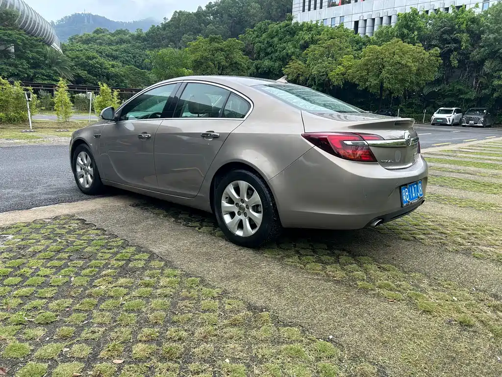 Buick Regal — миниатюра 12
