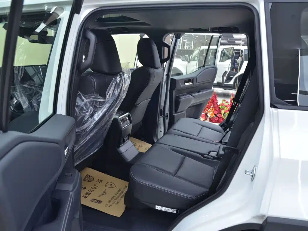 Toyota Land Cruiser Prado 2025 2.4T TX 5 мест