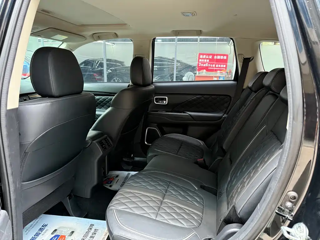 Mitsubishi Outlander — миниатюра 11