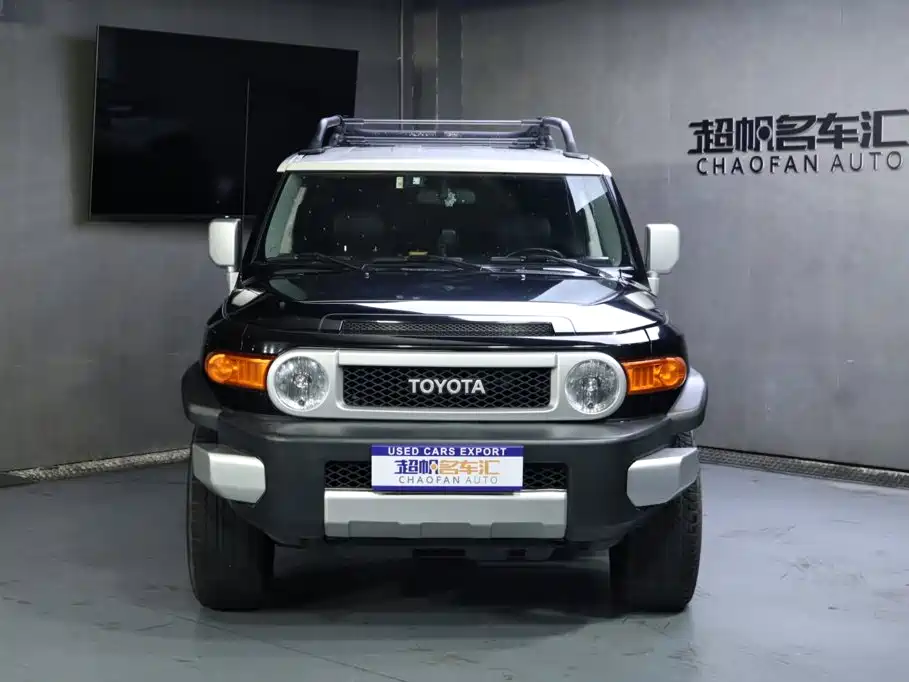 Toyota FJ Cruiser — миниатюра 2
