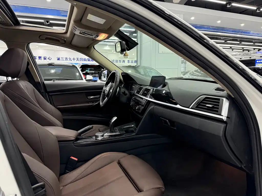 BMW 3 Series — миниатюра 10