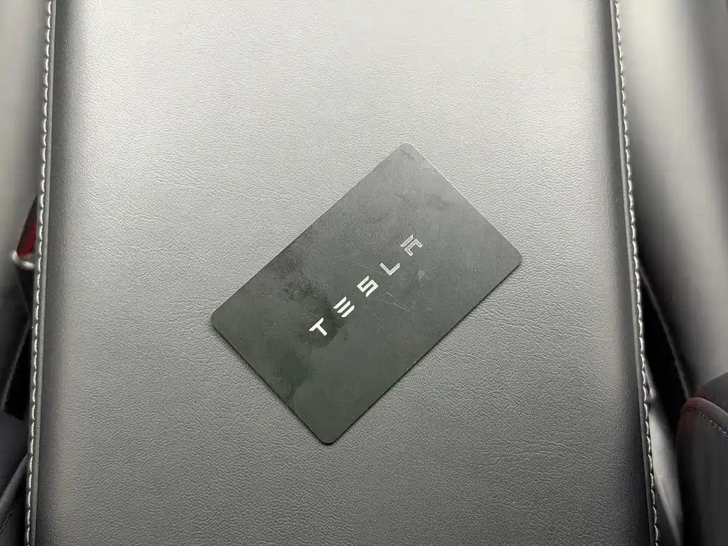 Tesla Model 3 — миниатюра 13
