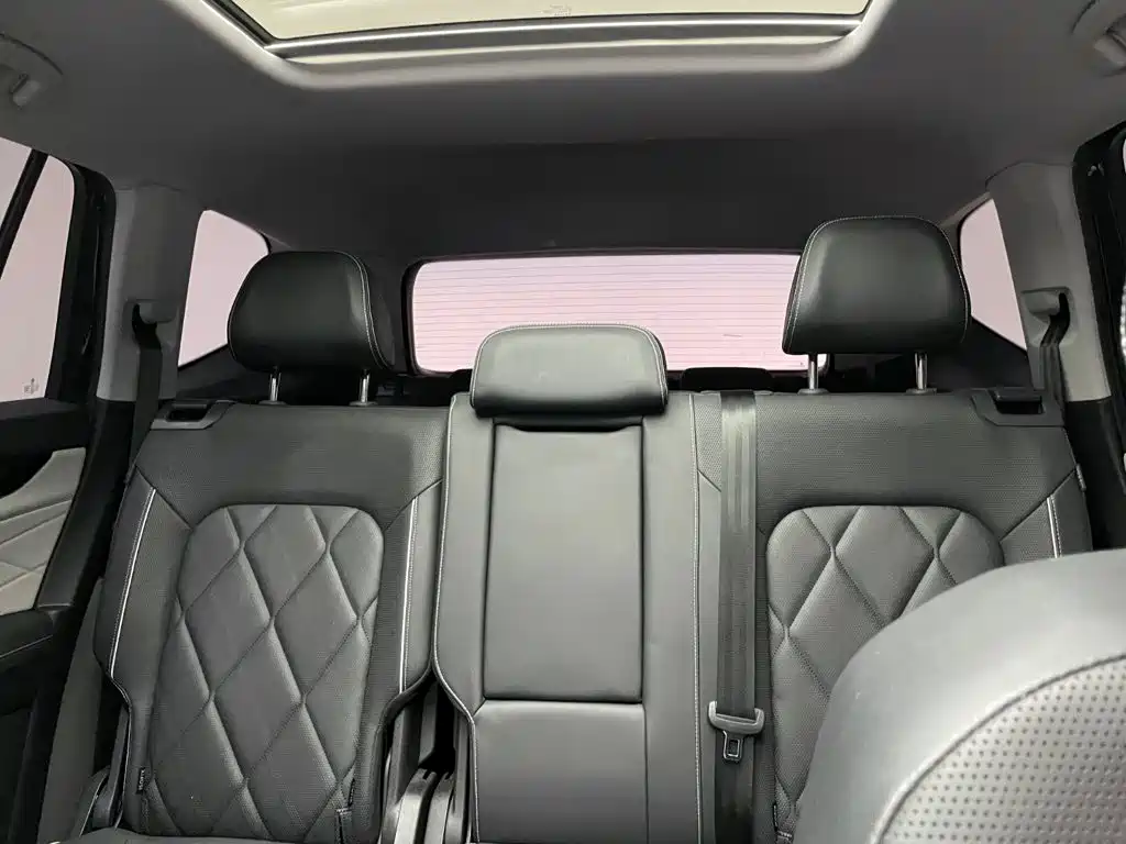 Volkswagen Teramont — миниатюра 9