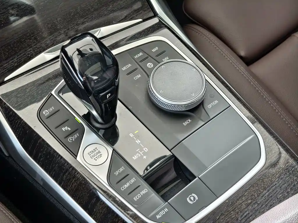 BMW 3 Series — миниатюра 10