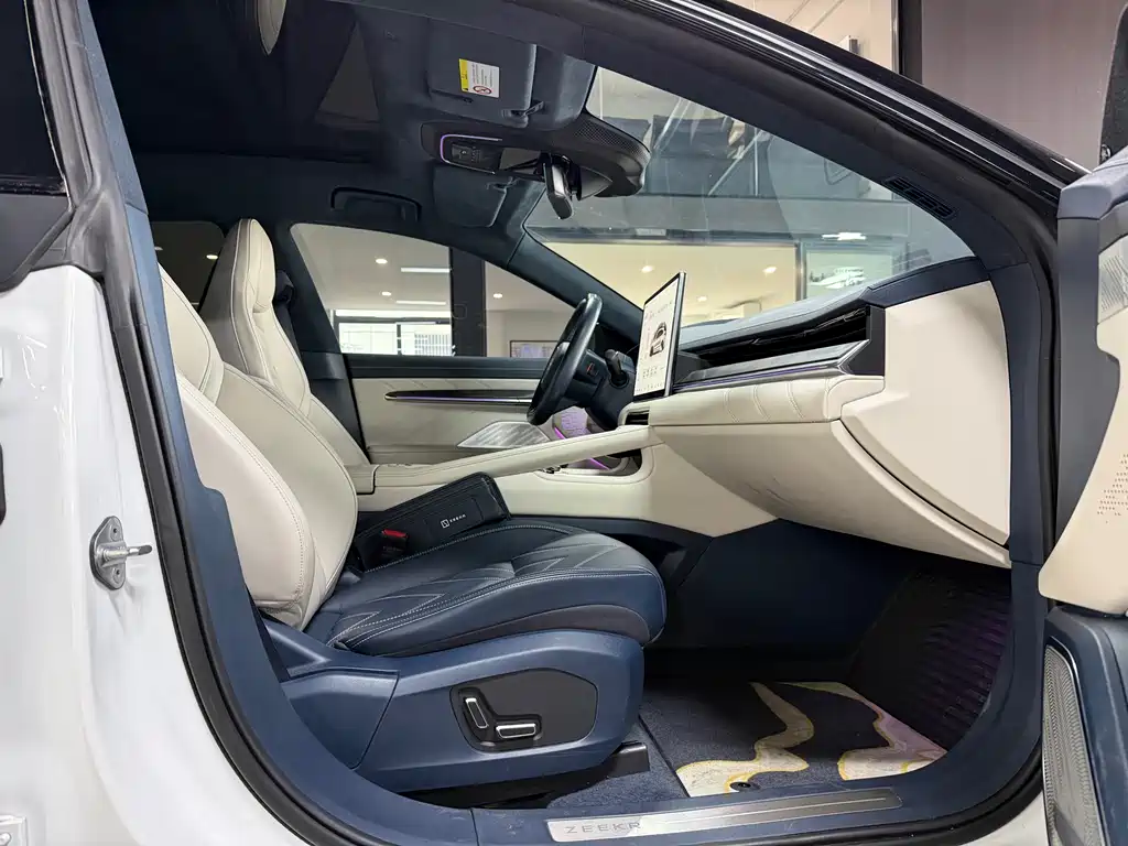 ZEEKR EXTREME KRYPTON 001