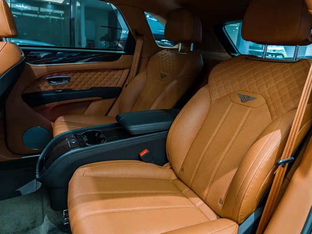 Bentley Bentayga — миниатюра 11