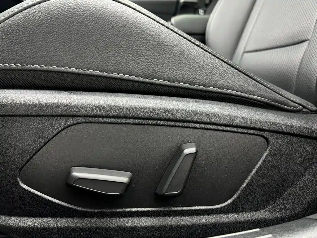 Hyundai Elantra — миниатюра 7