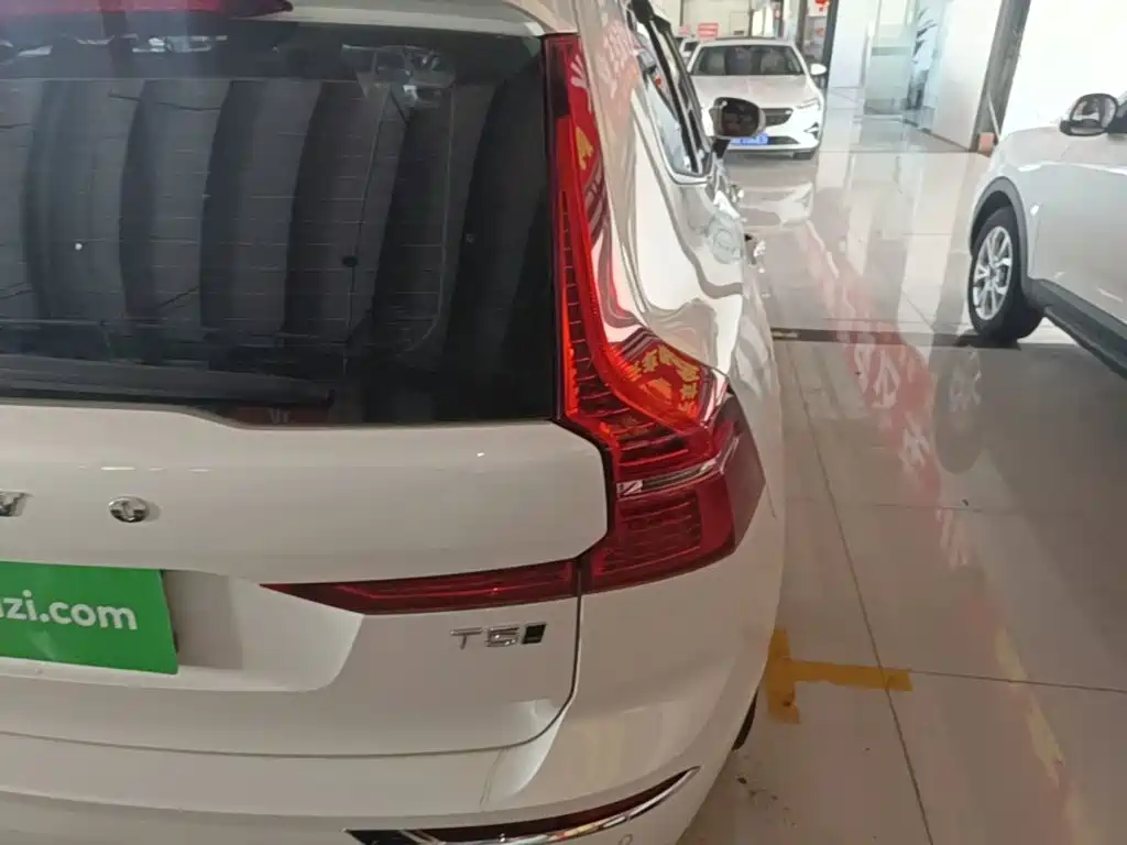 Volvo XC60 — миниатюра 8