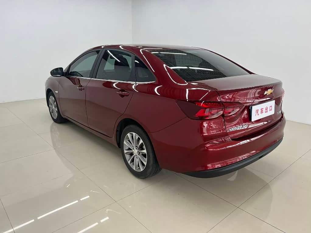 Chevrolet Monza 1.5 л 2022 г. красный/фиолетовый, пробег 10000 км