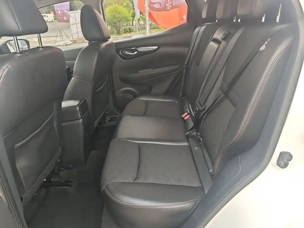 Nissan Qashqai — миниатюра 17