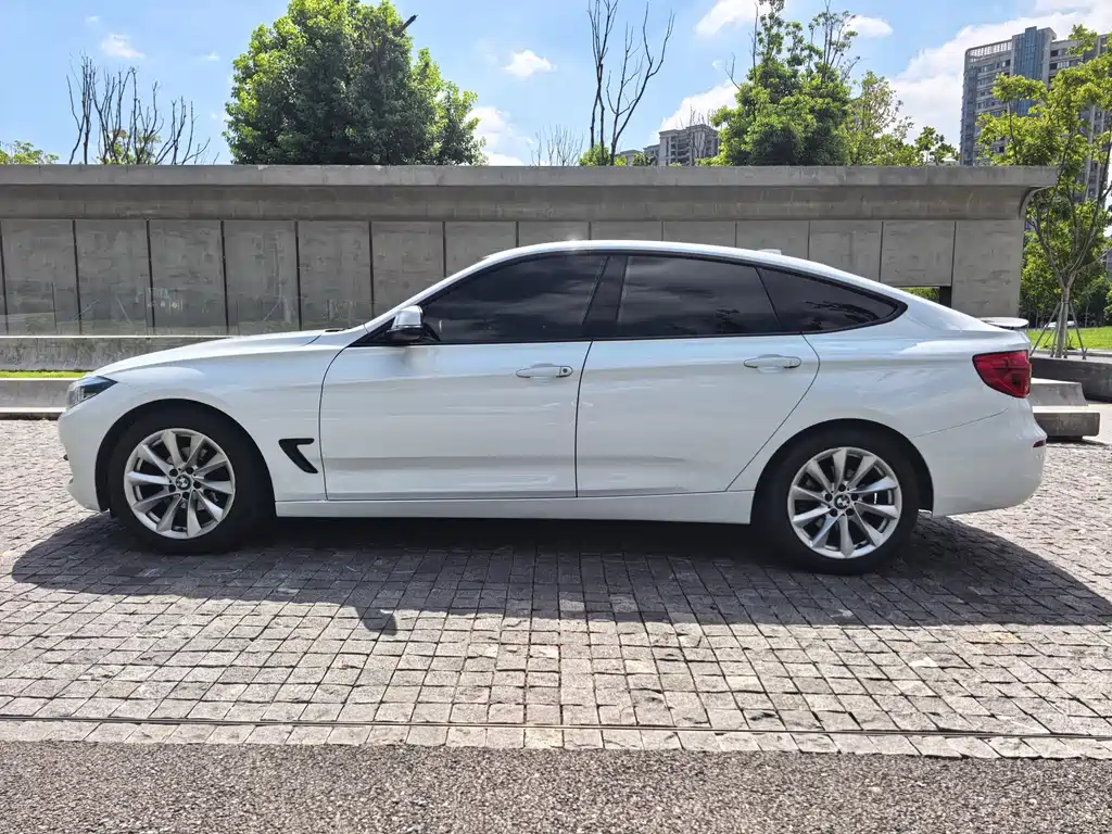BMW 3 Series GT — миниатюра 6