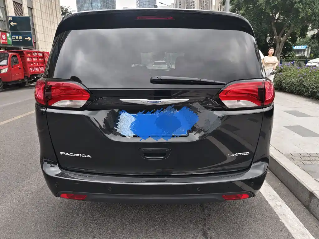 Chrysler Grand Voyager (Import) — миниатюра 5
