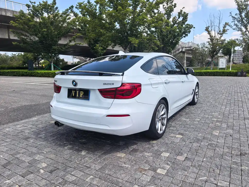 BMW 3 Series GT — миниатюра 8