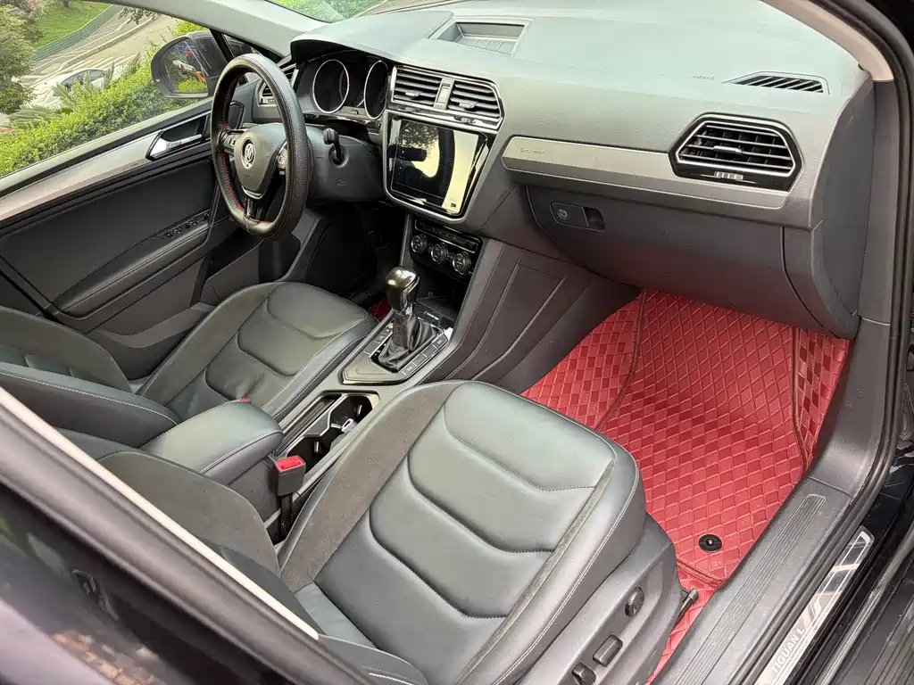 Volkswagen Tiguan L — миниатюра 16