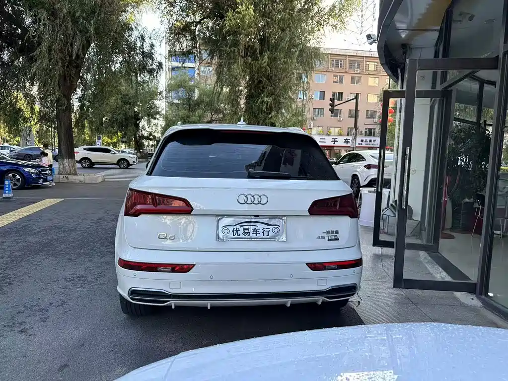 Audi Q5L — миниатюра 5