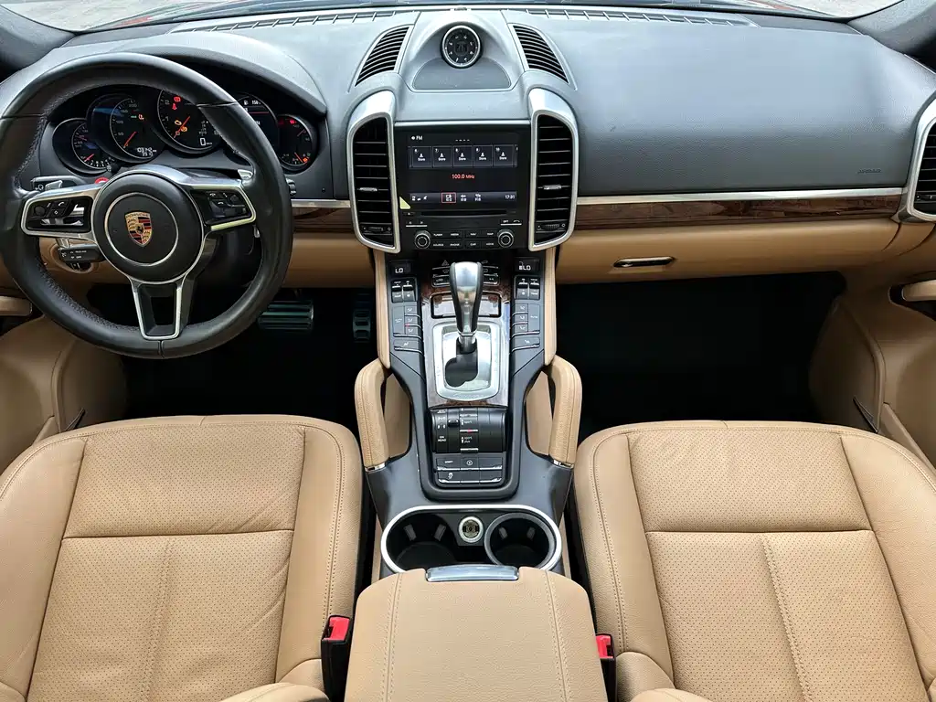 PORSCHE CAYENNE