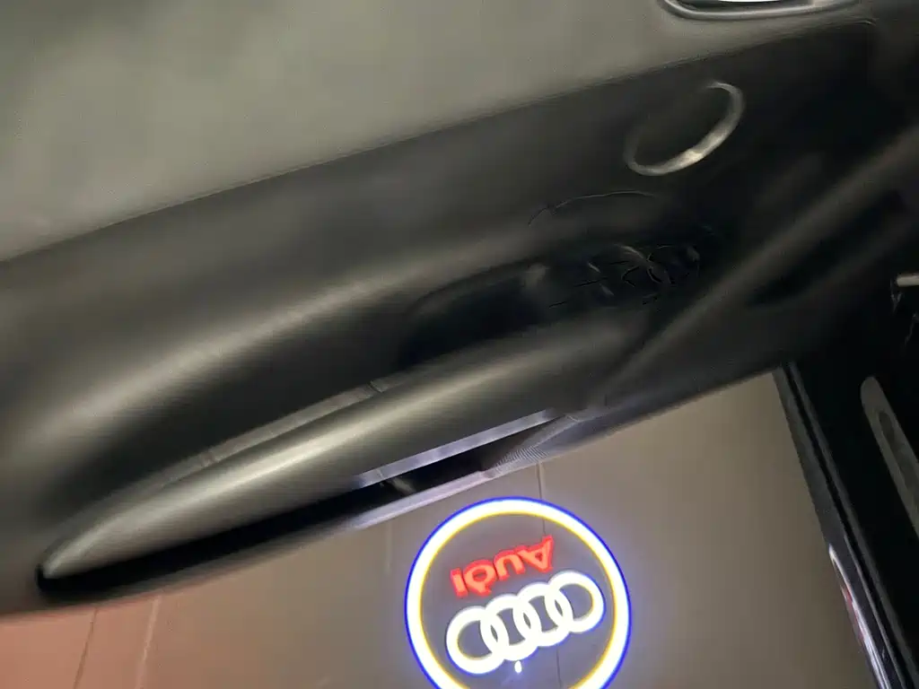 Audi R8 — миниатюра 5