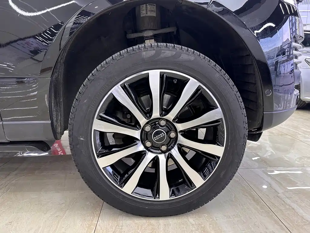 Land Rover Range Rover — миниатюра 16