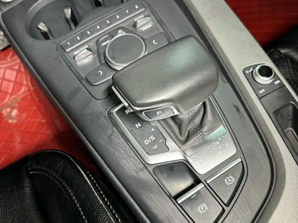 Audi A4L — миниатюра 11