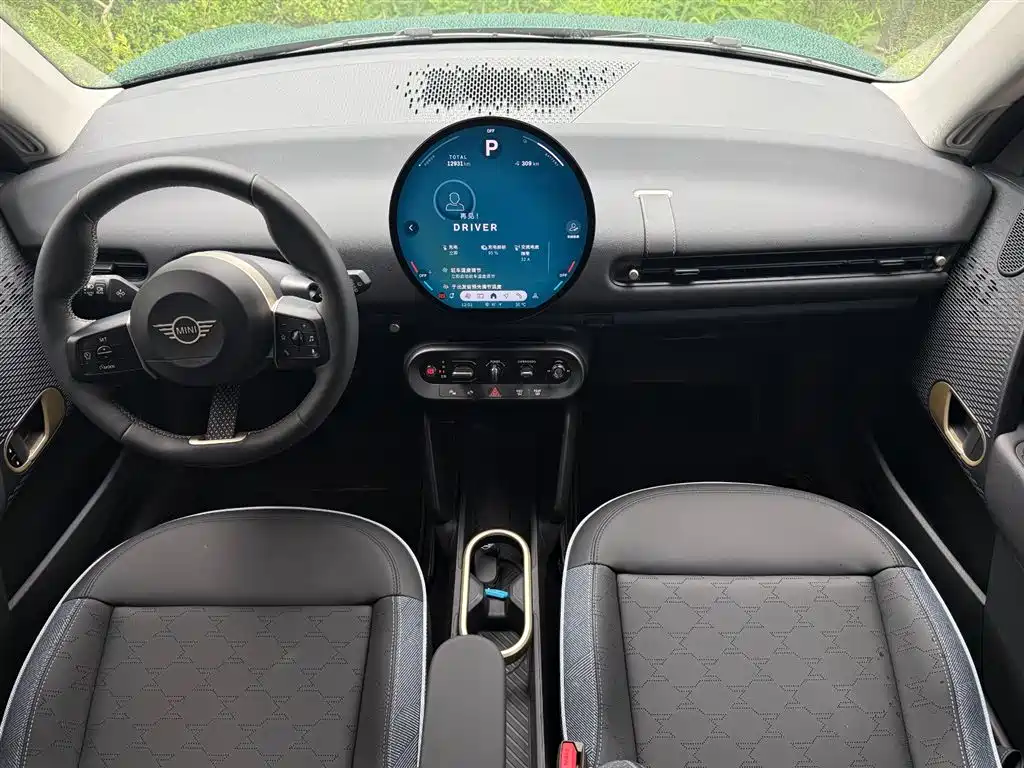 Mini COOPER 2024 456km COOPER E