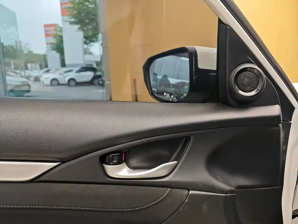 Honda Civic 2019 220TURBO CVT V