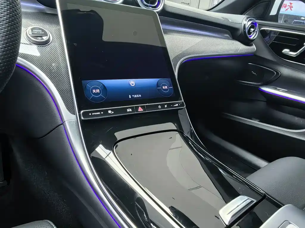 Mercedes-Benz C-Class — миниатюра 12