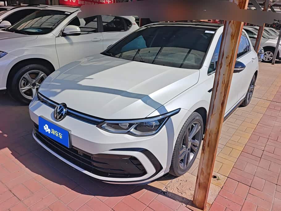 Volkswagen Golf 1.4 л 2023 г. Белый, пробег 40199 км