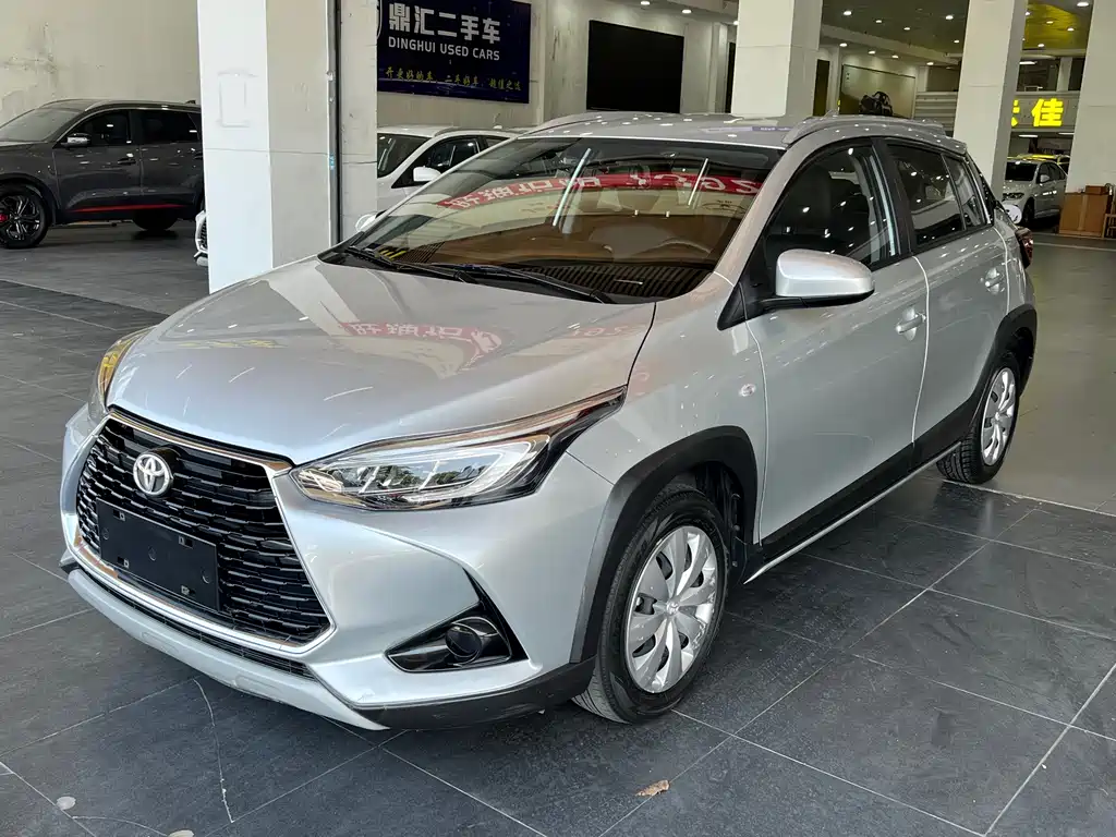 Toyota Yaris L